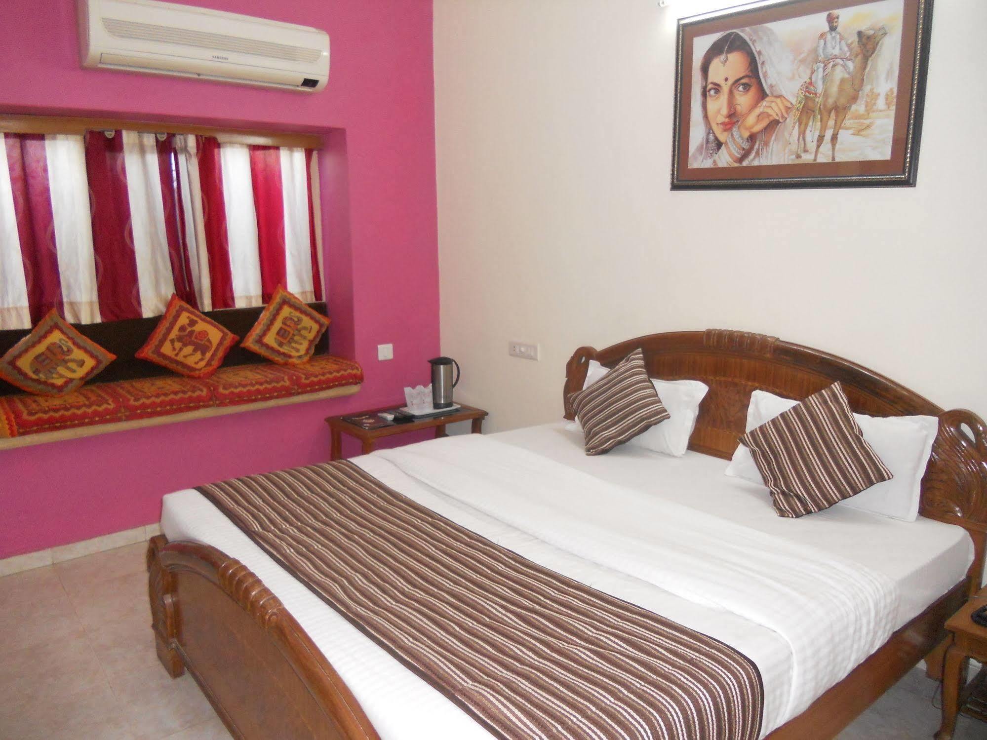 Hotel Imperial Jaisalmer Exteriör bild